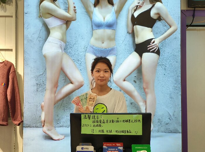 7899407fde1f8659a9fb6827faa6ecf.jpg